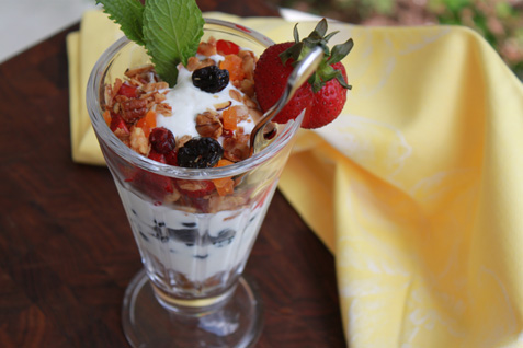 Berry Yogurt Parfait*