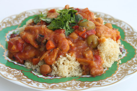 Slow Cooked Moroccan Apricot Chicken Tagine